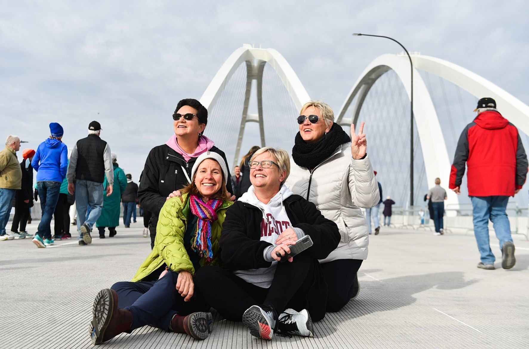 120121-qc-nws-bridge-015